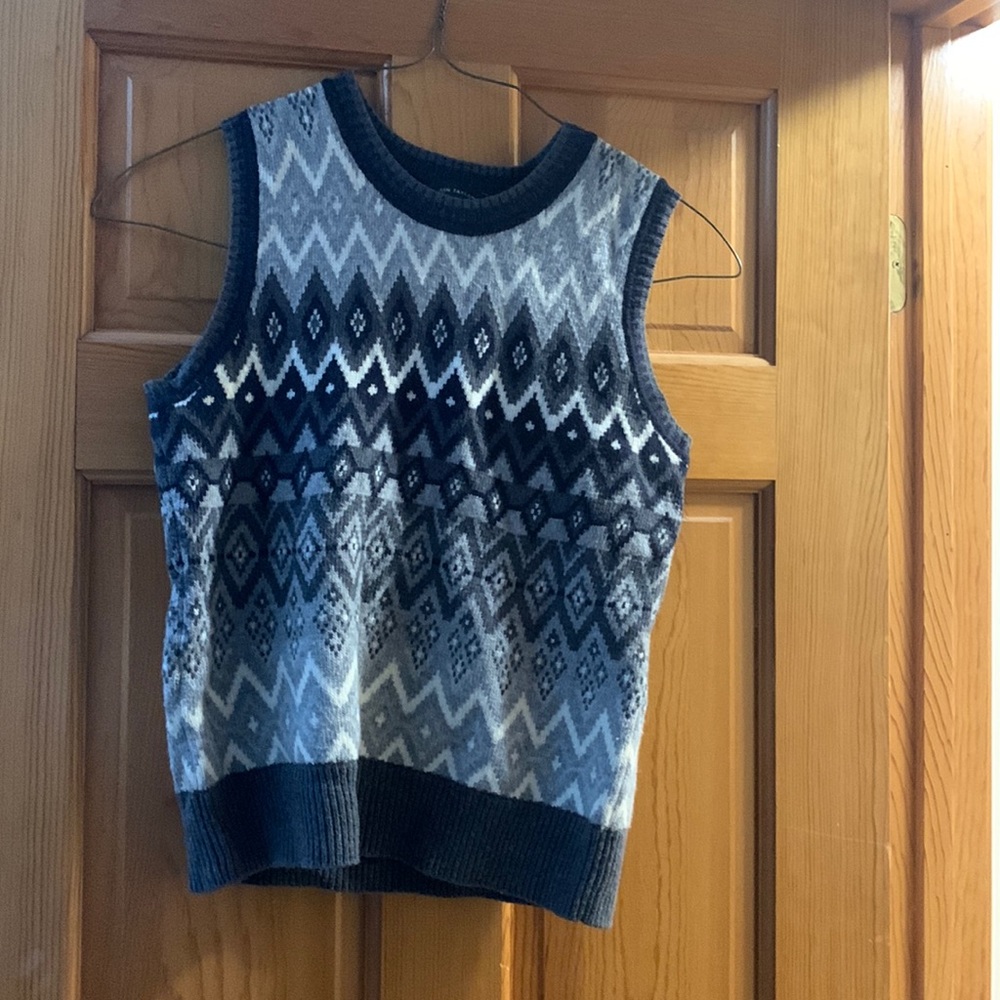 Ann Taylor Sweater Shell - Size M - Picture 1 of 3
